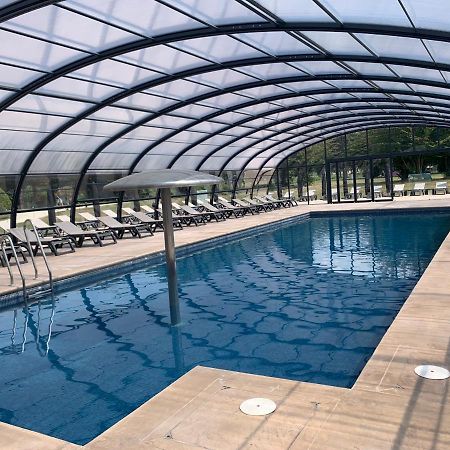 Amiraute Hotel Golf Deauville Тук Экстерьер фото
