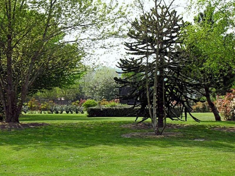 Amiraute Hotel Golf Deauville Тук Экстерьер фото